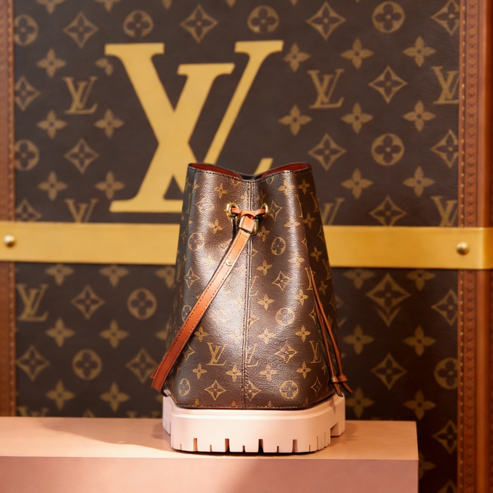 <AUTHENTIC>LV Néonoé Monogram Canvas Bucket Bag - Picture 5 of 6